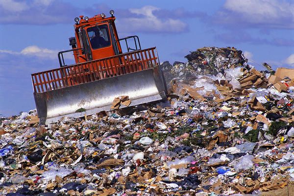 wpid-11012_discaricarifiuti.jpg