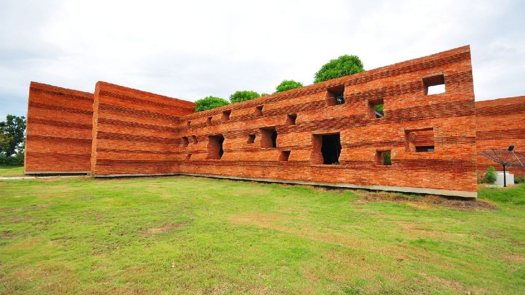 wpid-22987_brickawardcoverkantana.jpg