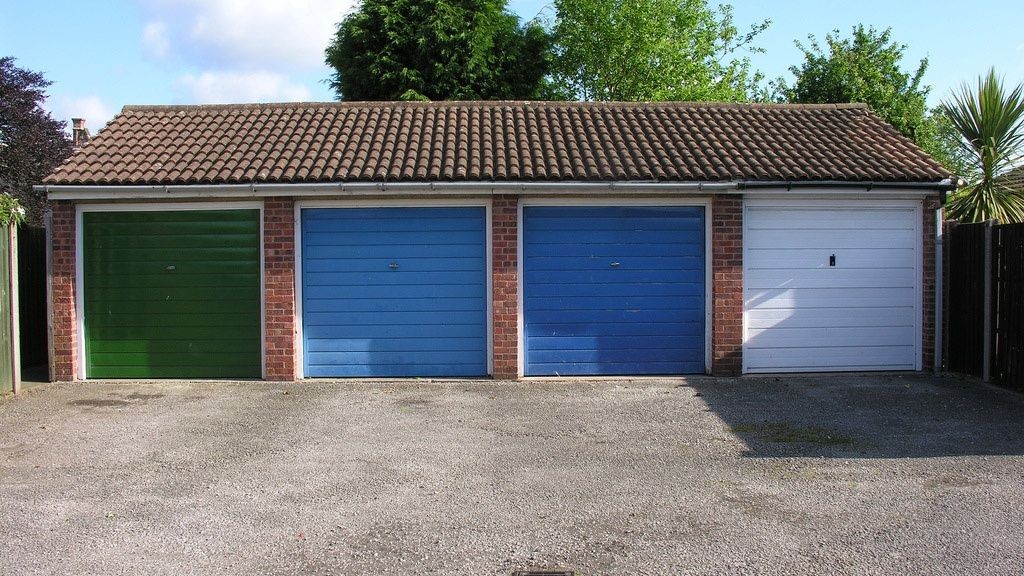 wpid-26810_garage.jpg