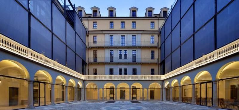 Piazza Carlina, nel centro storico di Torino
