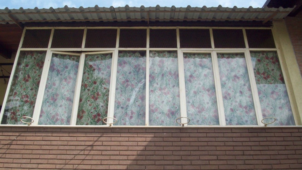 Trasformare un balcone o un terrazzino in veranda? serve il permesso ... Veranda su balcone