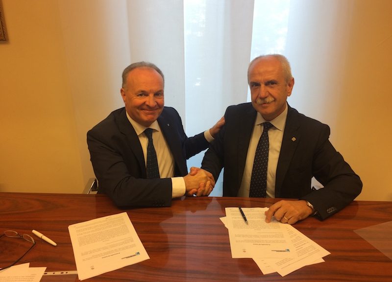 Maurizio Savoncelli (a sinistra) presidente dei Geometri italiani e Francesco Burrelli, presidente Anaci